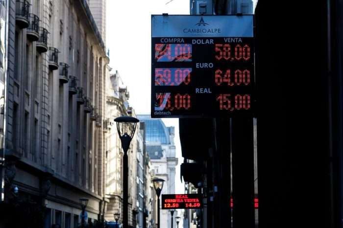S&P rebaja calificación argentina a incumplimiento selectivo S&P rebaja calificación argentina a incumplimiento selectivo