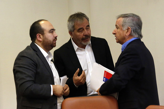 Maratón tributaria en la Cámara de Diputados: oposición dirige dardos contra la DC por doble estándar ante la reintegración Maratón tributaria en la Cámara de Diputados: oposición dirige dardos contra la DC por doble estándar ante la reintegración