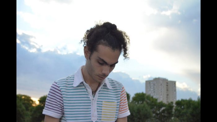 Autor y músico argentino Lucas Cervetti visita Santiago para presentar su reciente publicación Autor y músico argentino Lucas Cervetti visita Santiago para presentar su reciente publicación
