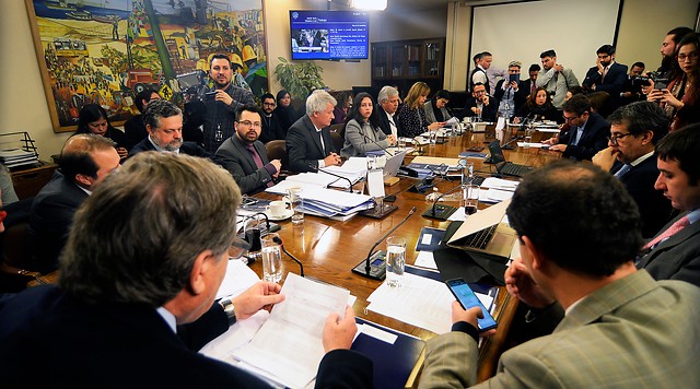 Chile Vamos fracasó en su intento de censurar a Gael Yeomans de la presidencia de la Comisión de Trabajo Chile Vamos fracasó en su intento de censurar a Gael Yeomans de la presidencia de la Comisión de Trabajo
