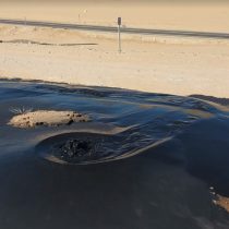 Denuncian derrame de material minero en el desierto de Atacama tras rotura de ducto