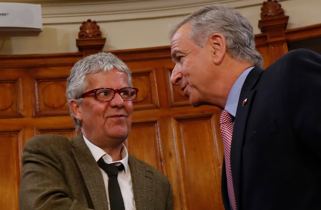 Eyzaguirre le pasa la factura al piñerismo: “Nos dieron la idea que Bachelet estaba desacelerando la economía, y ahora le estamos rezando a Dios” Eyzaguirre le pasa la factura al piñerismo: “Nos dieron la idea que Bachelet estaba desacelerando la economía, y ahora le estamos rezando a Dios”