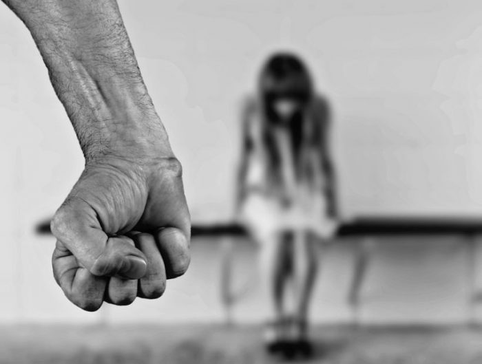 Tolerancia cero a la violencia contra la mujer Tolerancia cero a la violencia contra la mujer