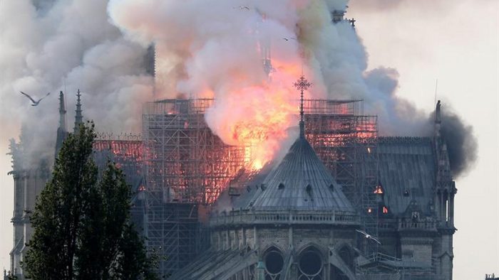 Experto en patrimonios adelanta qué pasaría si en Chile ocurriera un desastre como el de Notre Dame: “Será una desgracia para la identidad cultural” Experto en patrimonios adelanta qué pasaría si en Chile ocurriera un desastre como el de Notre Dame: