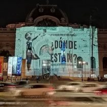 INDH conmemoró Día del Detenido Desaparecido con proyección en el Frontis del Museo de Bellas Artes