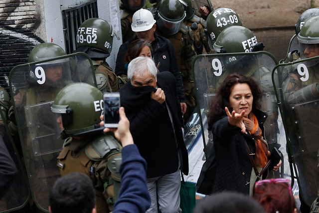 “FF.EE. a la pizarra”: Corte declara admisible recurso por intervención de Carabineros en el Instituto Nacional “FF.EE. a la pizarra”: Corte declara admisible recurso por intervención de Carabineros en el Instituto Nacional