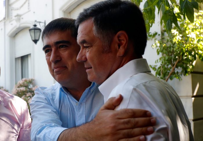 Ossandón pronostica nueva derrota de Allamand: “Desbordes va a ganar lejos” las elecciones internas de Renovación Nacional Ossandón pronostica nueva derrota de Allamand: “Desbordes va a ganar lejos” las elecciones internas de Renovación Nacional