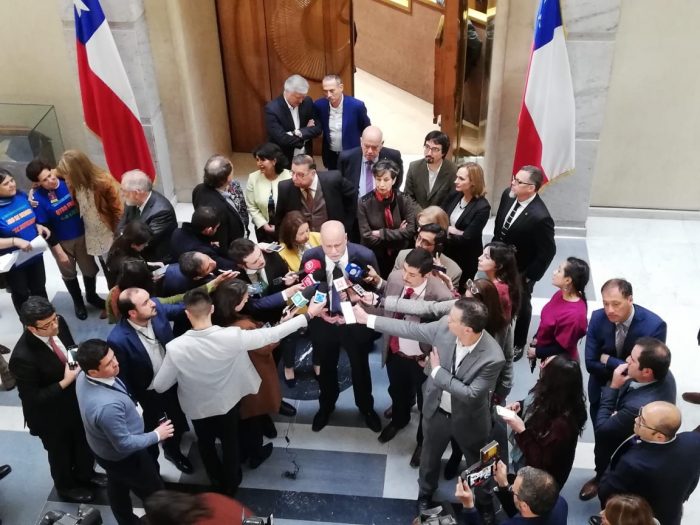 Sigue el gallito: senadores de oposición acusan que dichos de Cecilia Pérez contra el PS son “un golpe a la democracia” Sigue el gallito: senadores de oposición acusan que dichos de Cecilia Pérez contra el PS son “un golpe a la democracia”