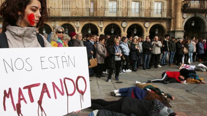 Consternación en España por triple femicidio que cometió un hombre frente a sus hijos