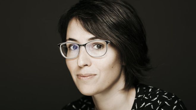 Eva Baltasar, autora de Permafrost: “Hemos construido una sociedad en que mucha gente necesita medicarse para soportarla” Eva Baltasar, autora de Permafrost: “Hemos construido una sociedad en que mucha gente necesita medicarse para soportarla”
