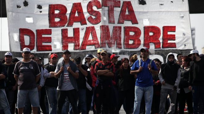 Crisis en Argentina: 3 datos que muestran cómo se ha deteriorado la economía del país en las últimas semanas Crisis en Argentina: 3 datos que muestran cómo se ha deteriorado la economía del país en las últimas semanas