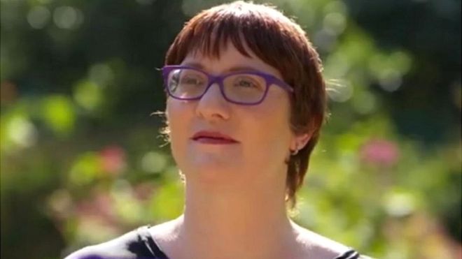 Las 2.500 personalidades que desarrolló Jeni Haynes para sobrevivir a los abusos de su padre Las 2.500 personalidades que desarrolló Jeni Haynes para sobrevivir a los abusos de su padre