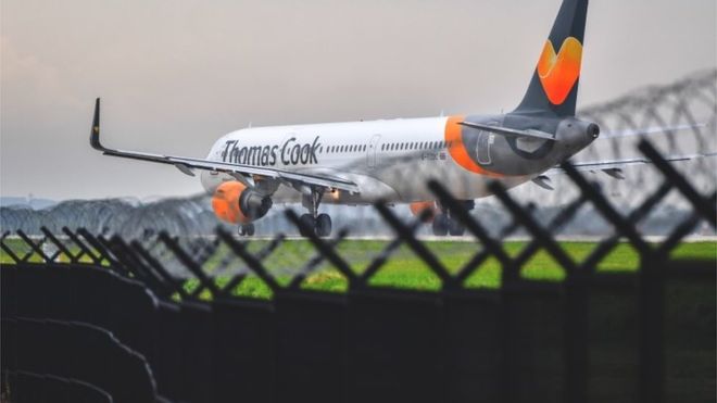 Quiebra Thomas Cook, la agencia de viajes más antigua del mundo, y desata la «mayor repatriación en tiempos de paz» en Reino Unido Quiebra Thomas Cook, la agencia de viajes más antigua del mundo, y desata la