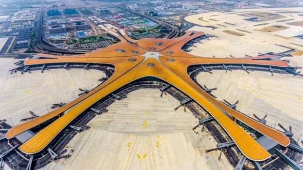 Pekín-Daxing: el espectacular aeropuerto con forma de estrella de mar gigante que estrena la capital china