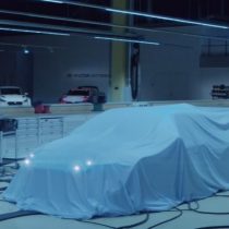 Hyundai presenta su primer auto de carreras 100% eléctrico