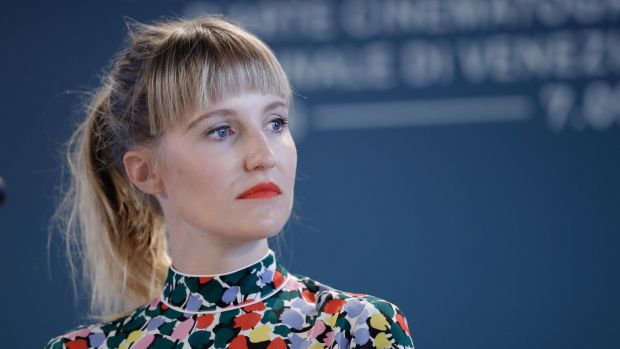 Shannon Murphy dice que es una lucha tener que responder siempre sobre ser una mujer directora Shannon Murphy dice que es una lucha tener que responder siempre sobre ser una mujer directora