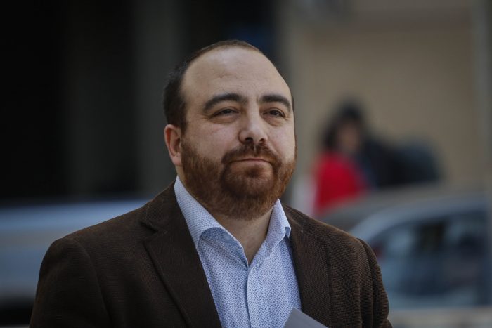 Fuad Chahin toma distancia del Gobierno y asegura que acusación a Cubillos tiene más sustento que la presentada contra Provoste Fuad Chahin toma distancia del Gobierno y asegura que acusación a Cubillos tiene más sustento que la presentada contra Provoste