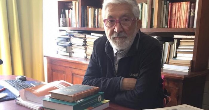 Lanzamiento de Diccionarios de temas medioambientales del geógrafo Jorge Cuche en Centex, Valparaíso Lanzamiento de Diccionarios de temas medioambientales del geógrafo Jorge Cuche en Centex, Valparaíso