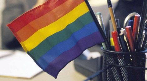 Guía británica sobre inclusión LGBT incorpora recomendaciones para empleadores chilenos