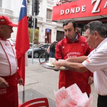 Fiestas Patrias: advierten a locales y fondas que la propina debe quedar íntegra en manos del trabajador