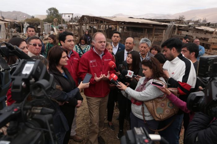 Ministro Walker llega a la región de Atacama para declarar zona de emergencia agrícola Ministro Walker llega a la región de Atacama para declarar zona de emergencia agrícola
