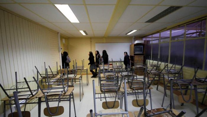 Más allá de Cubillos: la ceguera política con la crisis de la educación chilena Más allá de Cubillos: la ceguera política con la crisis de la educación chilena