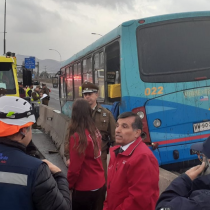 Accidente de bus dejó dos personas fallecidas en Lo Espejo