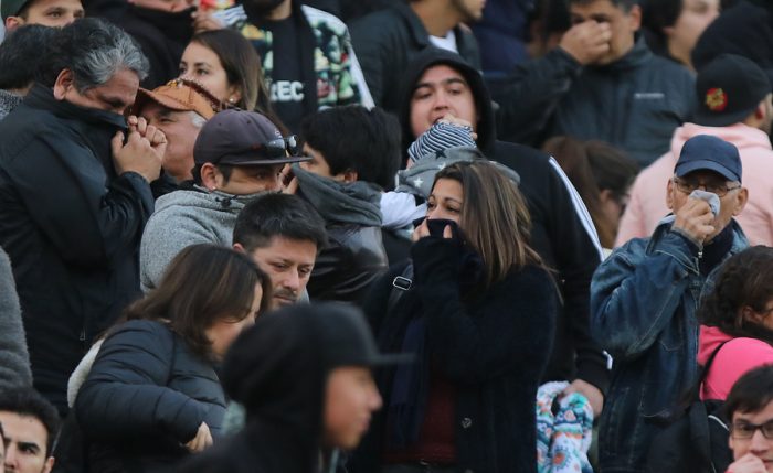 Gas pimienta en el Monumental: hinchas presentan querella criminal contra Carabineros   