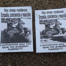 Animalistas queman medialuna de Curacaví en protesta contra el rodeo: no podrá funcionar estas Fiestas Patrias