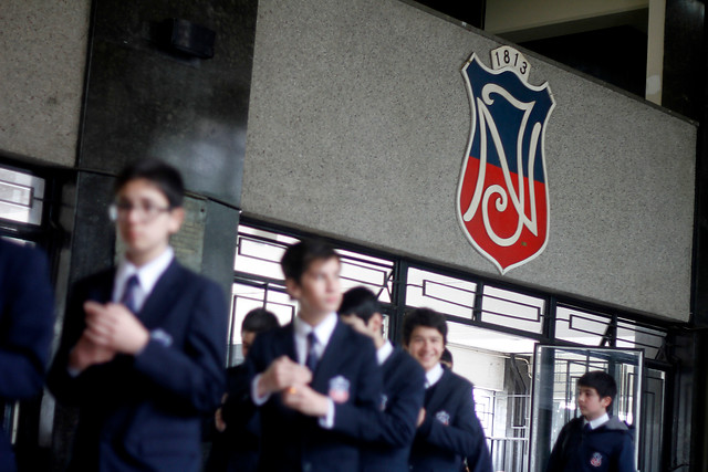 Sobre la crisis del Instituto Nacional: la “izquierda whisky” contra la meritocracia y la selección Sobre la crisis del Instituto Nacional: la “izquierda whisky” contra la meritocracia y la selección