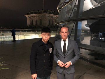 Joshua Wong fue recibido en Berlín por el Gobierno alemán y desata la indignación de Pekín