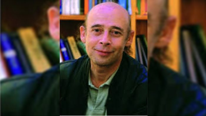 Ministro de Ciencias respalda denuncia de abuso sexual contra Premio Nacional y anuncia que podría retirar el galardón Ministro de Ciencias respalda denuncia de abuso sexual contra Premio Nacional y anuncia que podría retirar el galardón