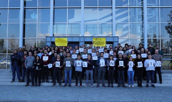 Mea culpa mercurial: diario publica la foto de la protesta de sus periodistas contra el polémico inserto Mea culpa mercurial: diario publica la foto de la protesta de sus periodistas contra el polémico inserto