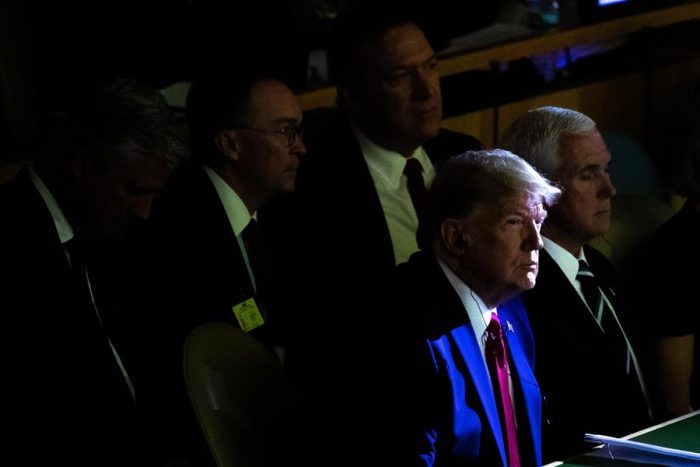 Trump se dio una vuelta por la cumbre de acción climática y se fue cuando comenzaba el panel encabezado por Piñera Trump se dio una vuelta por la cumbre de acción climática y se fue cuando comenzaba el panel encabezado por Piñera