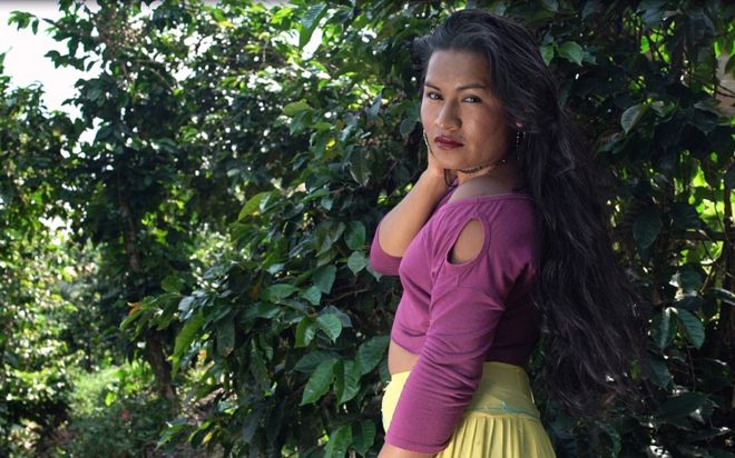 Especial BBC Mundo: Santuario, el conservador pueblo que se convirtió en el refugio de las indígenas transgénero en Colombia Especial BBC Mundo: Santuario, el conservador pueblo que se convirtió en el refugio de las indígenas transgénero en Colombia