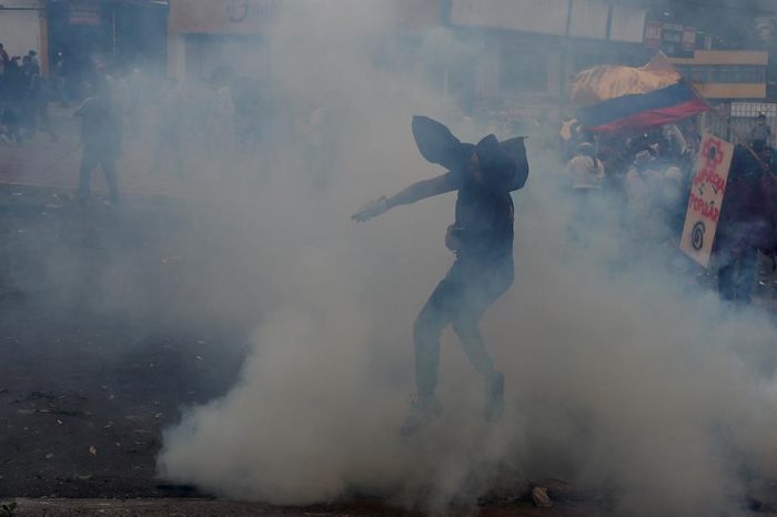 Crisis en Ecuador: Manifestantes ocupan sede del Legislativo en Quito y piden salida de Moreno Crisis en Ecuador: Manifestantes ocupan sede del Legislativo en Quito y piden salida de Moreno