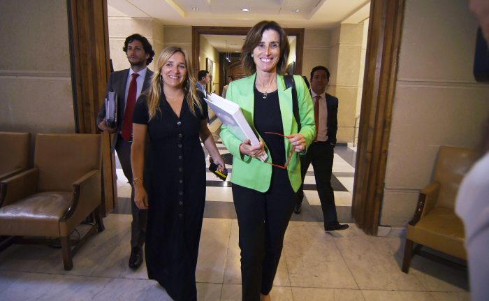 Vuelve «con tus amigos de la vida»: Diputados UDI piden que ministra Cubillos vuelva a militar en el partido Vuelve