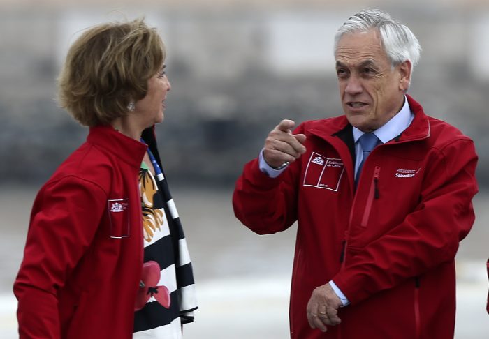 Piñera condena manifestaciones en el Metro y Gobierno evalúa aplicar Ley de Seguridad Interior del Estado a los evasores Piñera condena manifestaciones en el Metro y Gobierno evalúa aplicar Ley de Seguridad Interior del Estado a los evasores
