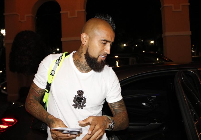 Vidal y Medel adelantan conversación con Claudio Bravo para “tratar de solucionar” los problemas Vidal y Medel adelantan conversación con Claudio Bravo para