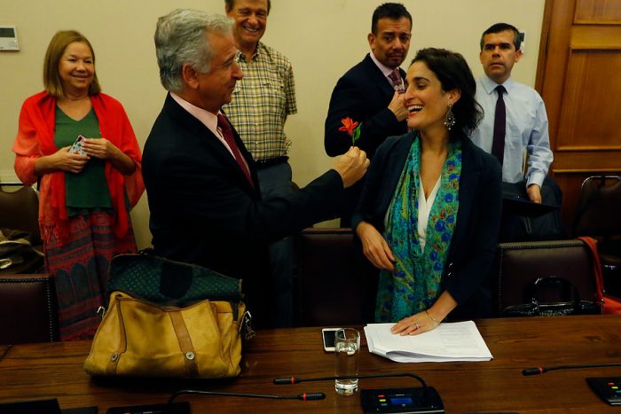 Gobierno se anota un punto en Reforma de Pensiones: Comisión despacha proyecto a sala pero rechaza retiro de fondos para financiar deudas hipotecarias Gobierno se anota un punto en Reforma de Pensiones: Comisión despacha proyecto a sala pero rechaza retiro de fondos para financiar deudas hipotecarias