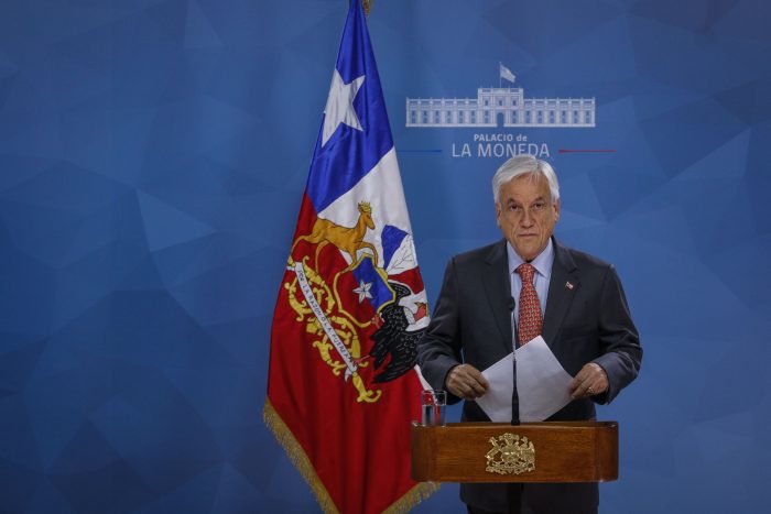 Filtran audio de Piñera en el que dice que se decretará toque de queda Filtran audio de Piñera en el que dice que se decretará toque de queda