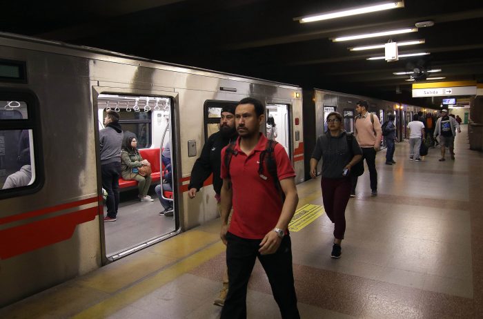Metro abrirá tres nuevas estaciones y extiende horario de operación hasta las 23:00 Metro abrirá tres nuevas estaciones y extiende horario de operación hasta las 23:00
