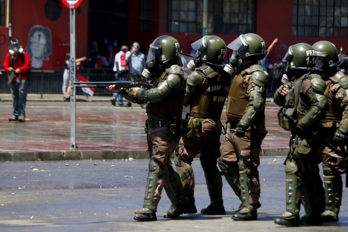 INDH presentó querella por carabinera herida por funcionario de Fuerzas Especiales INDH presentó querella por carabinera herida por funcionario de Fuerzas Especiales