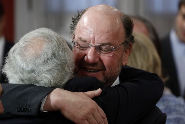 MOP llega a un acuerdo con concesionarias y elimina reajuste anual de 3,5% a pórticos de autopistas MOP llega a un acuerdo con concesionarias y elimina reajuste anual de 3,5% a pórticos de autopistas
