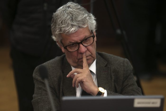 Presupuesto 2020 enciende los ánimos: Eyzaguirre califica como “pataleta de adolescente” las quejas de Piñera ante las críticas Presupuesto 2020 enciende los ánimos: Eyzaguirre califica como “pataleta de adolescente” las quejas de Piñera ante las críticas