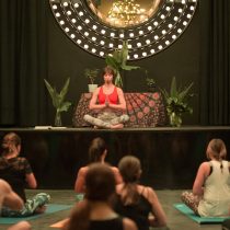 Ciclo de Yoga en Teatro C