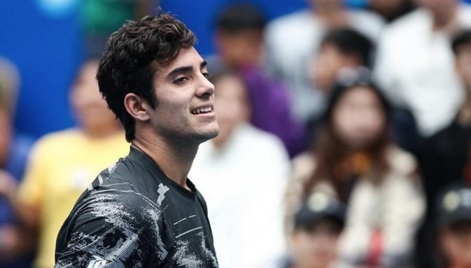 Chilenos avanzan en el Abierto de Australia: Garín y Tabilo triunfan y se instalan en segunda ronda Chilenos avanzan en el Abierto de Australia: Garín y Tabilo triunfan y se instalan en segunda ronda