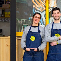 La pareja española que trajo los verdaderos waffles a Chile