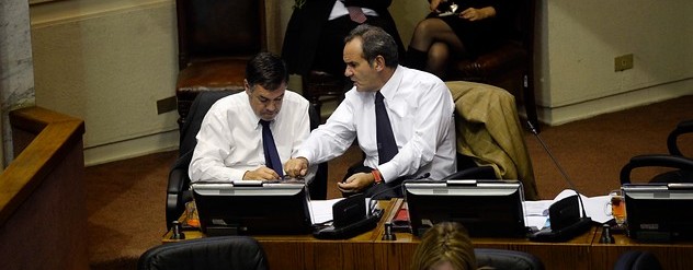 Allamand y Ossandón piden a Piñera actuar con “realismo político”: la reintegración tributaria “no tiene piso” en el Senado
