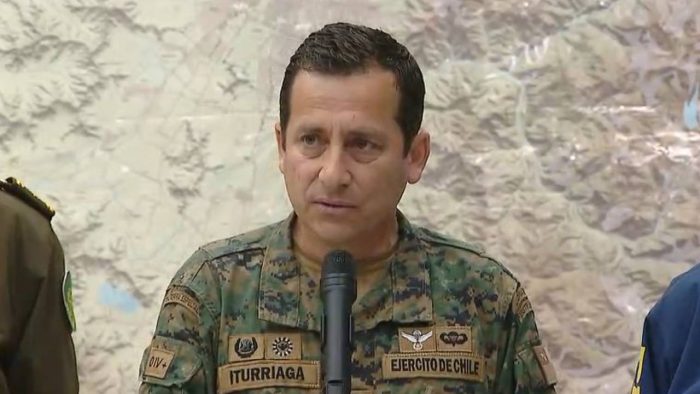 Gobierno en jaque y superado por disturbios: General Iturriaga decreta toque de queda a partir de las 22.00 horas Gobierno en jaque y superado por disturbios: General Iturriaga decreta toque de queda a partir de las 22.00 horas